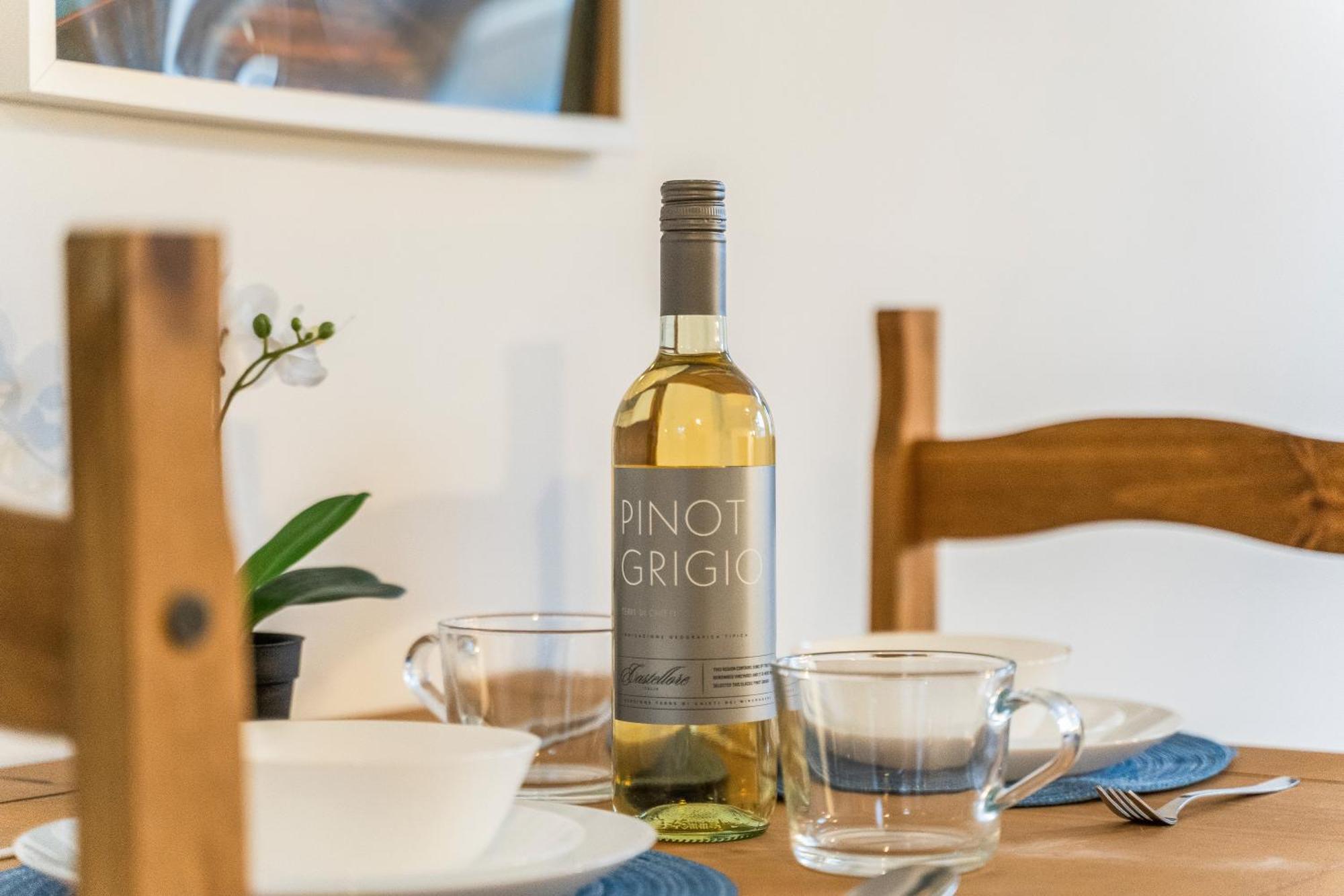 Stylish New Apartment - Free Wifi & Netflix - Top Rated - 3Mh Cradley Heath Buitenkant foto